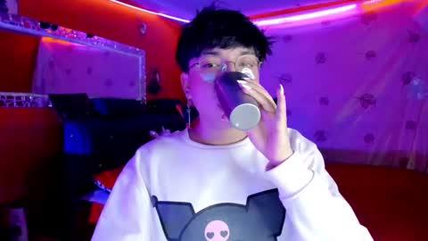 Snapshot of angellonfire chatting on 09-16-25, 01:50 Angel online show from 09-16-25, 01:50