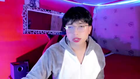 Snapshot of angellonfire chatting on 09-30-25, 12:59 Angel online show from 09-30-25, 12:59