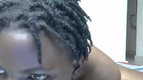 angellqueen2 online show from 06-06-26, 08:08