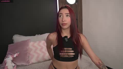 Snapshot of angells_smith chatting on 02-19-25, 02:34 online show from 02-19-25, 02:34