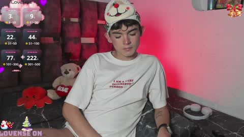 Snapshot of angelocute_ chatting on 12-22-24, 06:49 Angelo I work from home this is my room online show from 12-22-24, 06:49