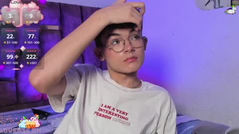 Snapshot of angelocute_ chatting on 01-05-25, 09:26 Angelo I work from home this is my room online show from 01-05-25, 09:26