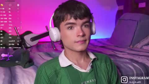 Snapshot of angelocute_ chatting on 10-27-25, 03:21 Angelo I work from home this is my room online show from 10-27-25, 03:21