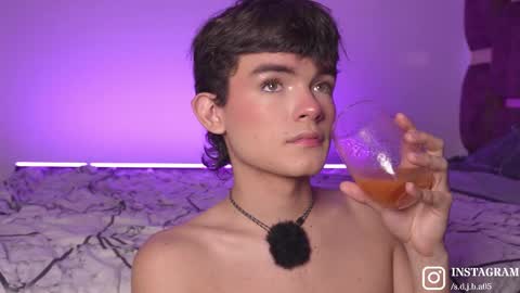 Snapshot of angelocute_ chatting on 11-29-25, 05:43 Angelo I work from home this is my room online show from 11-29-25, 05:43