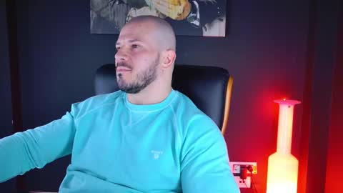 Snapshot of angeloeric chatting on 12-03-24, 07:32 BlackWolf online show from 12-03-24, 07:32