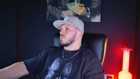 Snapshot of angeloeric chatting on 12-07-24, 06:15 BlackWolf online show from 12-07-24, 06:15