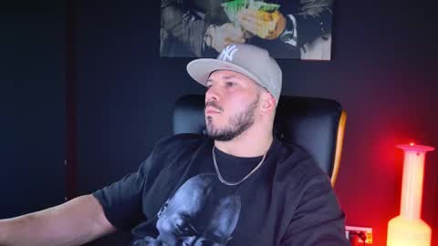 Snapshot of angeloeric chatting on 12-07-24, 09:22 BlackWolf online show from 12-07-24, 09:22