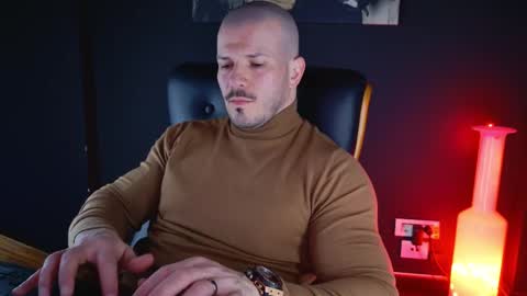 Snapshot of angeloeric chatting on 12-17-24, 02:22 BlackWolf online show from 12-17-24, 02:22