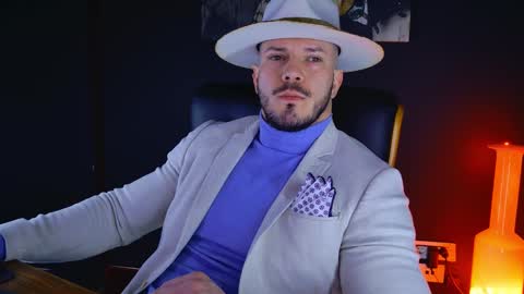 Snapshot of angeloeric chatting on 01-09-25, 05:34 BlackWolf online show from 01-09-25, 05:34