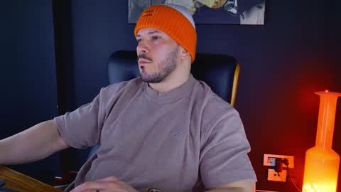 Snapshot of angeloeric chatting on 01-20-25, 08:41 BlackWolf online show from 01-20-25, 08:41