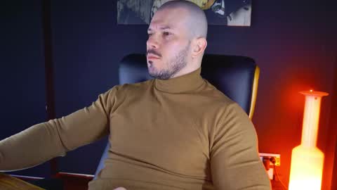 Snapshot of angeloeric chatting on 01-22-25, 04:55 BlackWolf online show from 01-22-25, 04:55