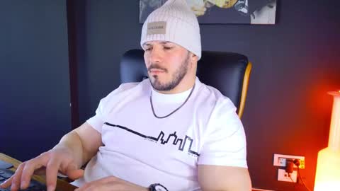 Snapshot of angeloeric chatting on 01-29-25, 11:09 BlackWolf online show from 01-29-25, 11:09