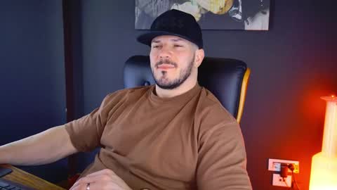 Snapshot of angeloeric chatting on 01-30-25, 11:22 BlackWolf online show from 01-30-25, 11:22