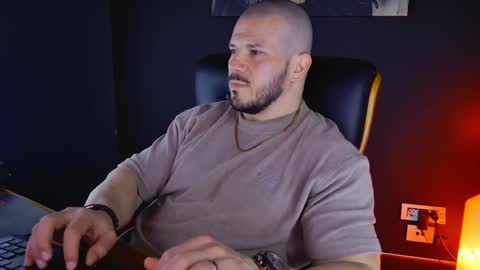 Snapshot of angeloeric chatting on 02-02-25, 12:57 BlackWolf online show from 02-02-25, 12:57