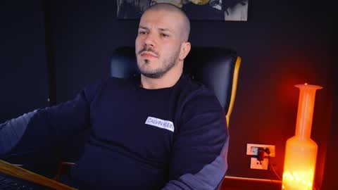 Snapshot of angeloeric chatting on 02-14-25, 02:33 BlackWolf online show from 02-14-25, 02:33