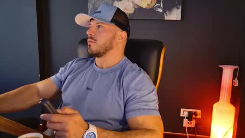 Snapshot of angeloeric chatting on 10-20-25, 08:26 BlackWolf online show from 10-20-25, 08:26