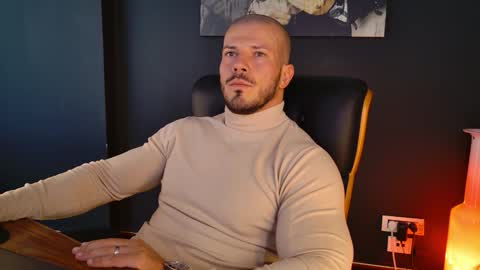 Snapshot of angeloeric chatting on 10-21-25, 10:38 BlackWolf online show from 10-21-25, 10:38