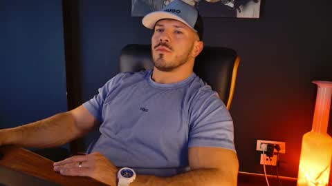 Snapshot of angeloeric chatting on 10-29-25, 02:08 BlackWolf online show from 10-29-25, 02:08