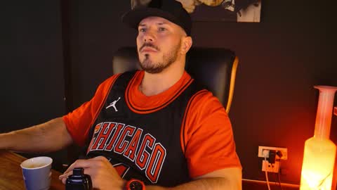 Snapshot of angeloeric chatting on 11-11-25, 12:16 BlackWolf online show from 11-11-25, 12:16