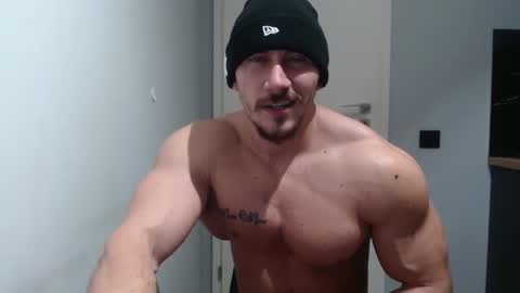 Snapshot of angelofit chatting on 01-16-25, 10:12 ------- SEX SHOW WITH GUYS AND GIRLS MUSCLE SHOW online show from 01-16-25, 10:12