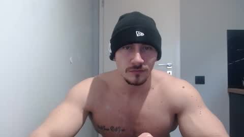 Snapshot of angelofit chatting on 02-22-25, 03:14 ------- SEX SHOW WITH GUYS AND GIRLS MUSCLE SHOW online show from 02-22-25, 03:14