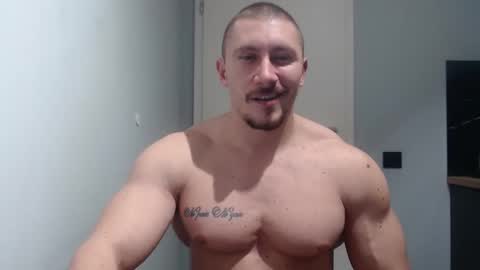 Snapshot of angelofit chatting on 02-26-25, 06:54 ------- SEX SHOW WITH GUYS AND GIRLS MUSCLE SHOW online show from 02-26-25, 06:54