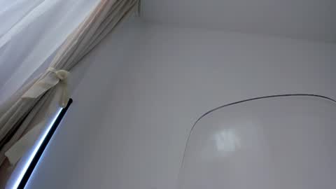 Snapshot of angeloflove_ chatting on 07-10-26, 05:01 Raiss online show from 07-10-26, 05:01