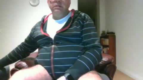 Snapshot of angelor01 chatting on 11-30-25, 11:03 angelor01 online show from 11-30-25, 11:03