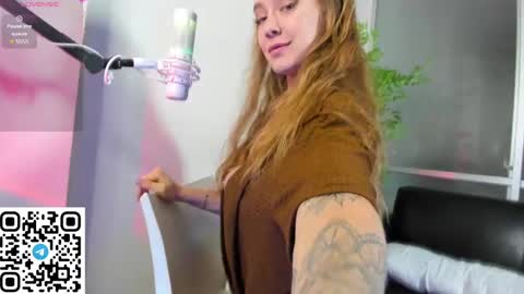 Snapshot of angelpaull chatting on 12-21-24, 09:47 Angel online show from 12-21-24, 09:47