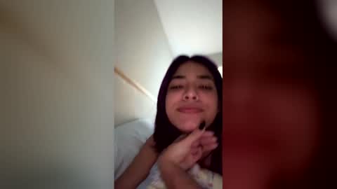 Snapshot of angelsenvy21 chatting on 04-12-26, 04:12 angelsenvy21 online show from 04-12-26, 04:12