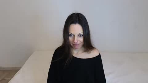 Giulia online show from 02-09-26, 01:48