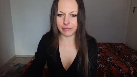 Giulia online show from 03-15-26, 01:28