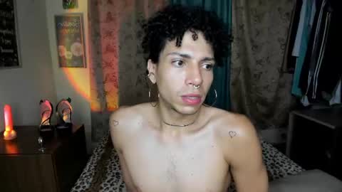 Snapshot of angelwhitte chatting on 06-15-26, 06:37 angelwhitte online show from 06-15-26, 06:37