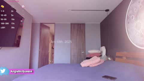 Snapshot of angie_mcqueen chatting on 01-18-25, 01:18 angie online show from 01-18-25, 01:18