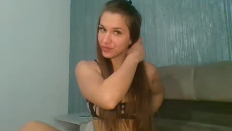 Snapshot of angiemilly chatting on 11-26-25, 01:45 angiemilly online show from 11-26-25, 01:45