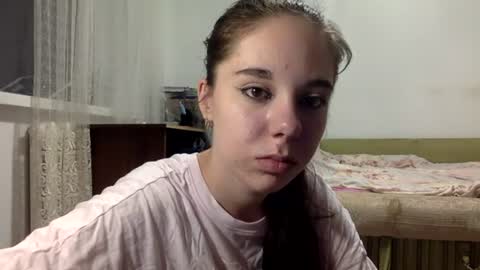 Snapshot of angle_cute05 chatting on 07-18-26, 09:40 Angel Cute online show from 07-18-26, 09:40