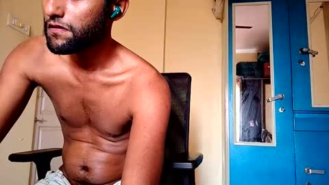 Tutu22 online show from 02-21-26, 05:41