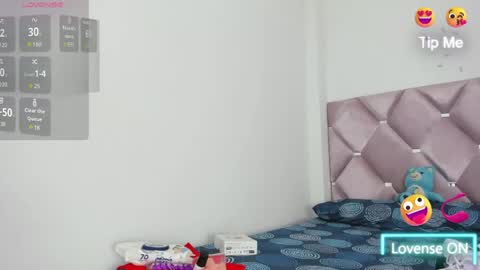 Snapshot of anierey chatting on 05-26-26, 11:39 anierey online show from 05-26-26, 11:39