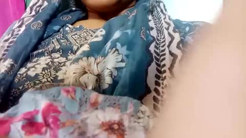 Snapshot of anisha89299 chatting on 05-02-26, 04:06 Sweet69 online show from 05-02-26, 04:06