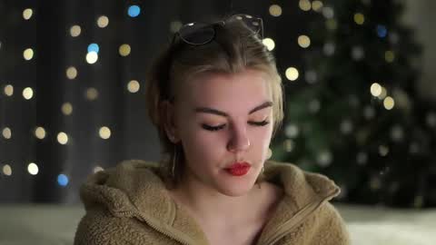 AnishaVivo online show from 01-12-26, 12:21