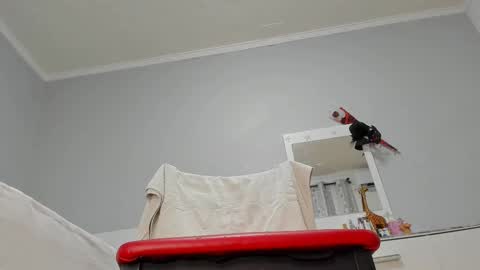 Luna online show from 02-26-25, 10:04