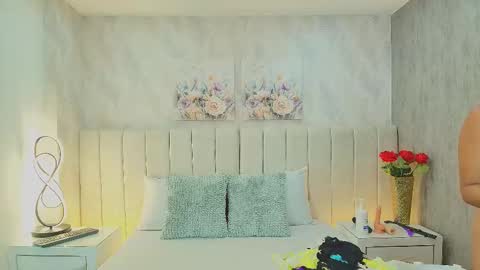 Snapshot of anita_sagegb chatting on 09-17-25, 12:18 Dania Lpez online show from 09-17-25, 12:18