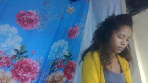 Snapshot of anitaazzh chatting on 06-25-26, 06:29 anitaazzh online show from 06-25-26, 06:29