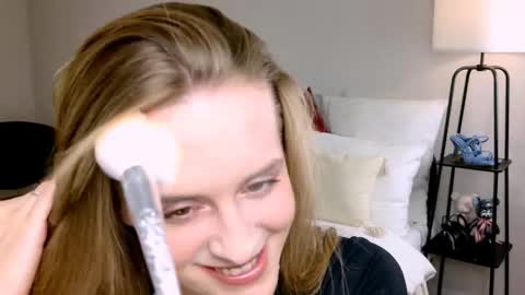 Snapshot of anitafischer chatting on 09-15-25, 02:06 Anita online show from 09-15-25, 02:06