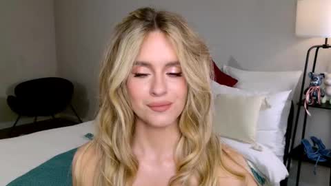 Snapshot of anitafischer chatting on 11-22-25, 10:20 Anita online show from 11-22-25, 10:20