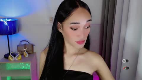 Snapshot of anitaguen chatting on 02-04-25, 10:10 anita online show from 02-04-25, 10:10