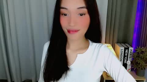 Snapshot of anitaguen chatting on 10-12-25, 10:42 anita online show from 10-12-25, 10:42