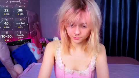 Snapshot of anitasweetness chatting on 05-15-26, 04:03 anitasweetness online show from 05-15-26, 04:03