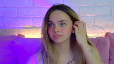 AnitaVenture online show from 10-04-25, 04:32