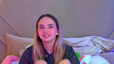 AnitaVenture online show from 10-11-25, 04:33